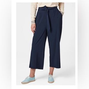 Super comfy Helly Hansen W Siren Culotte travel pants - never worn but laundered